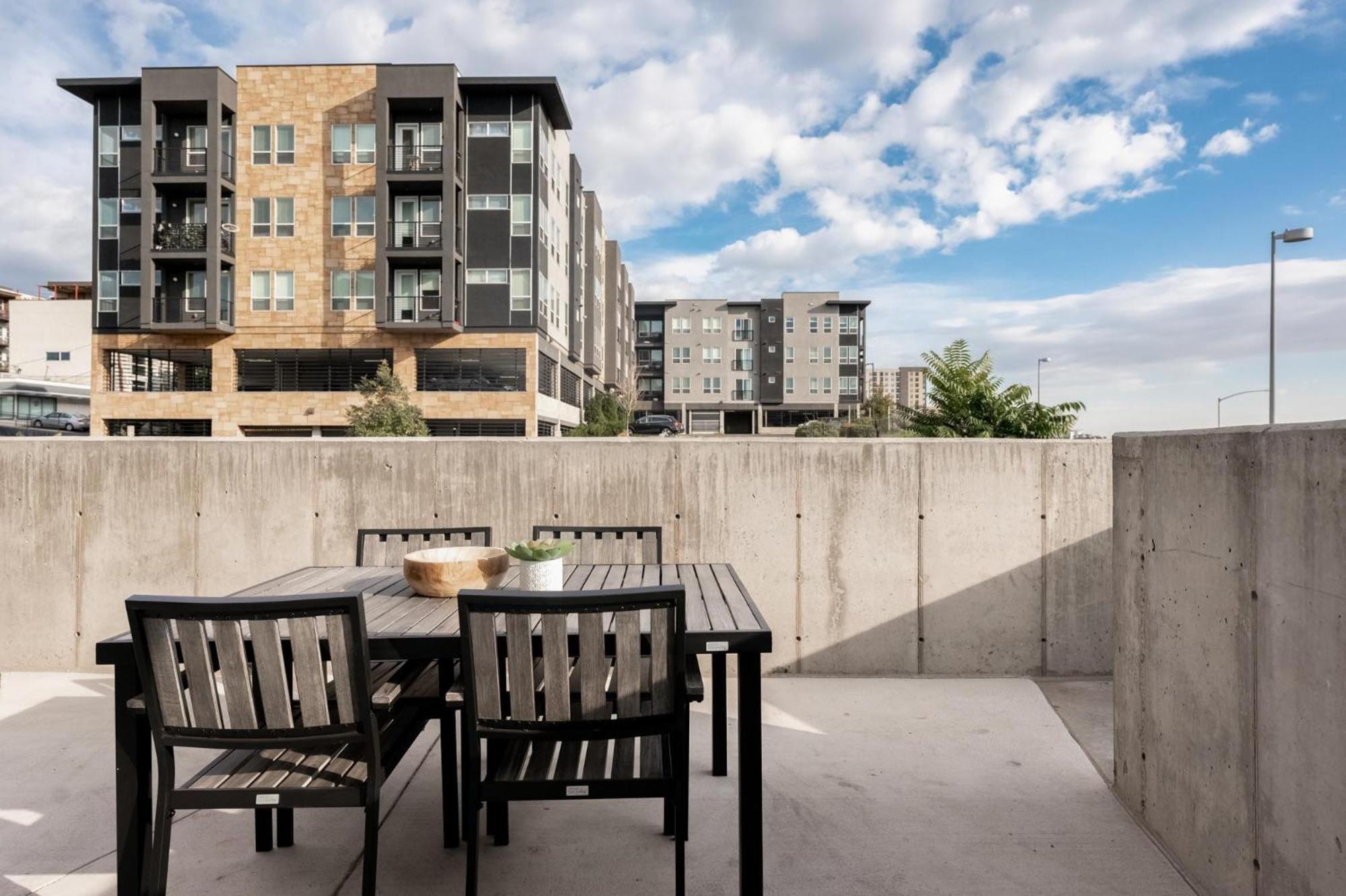 Brand New Condo - Walk To Empower Stadium - Tesoro Denver Luaran gambar