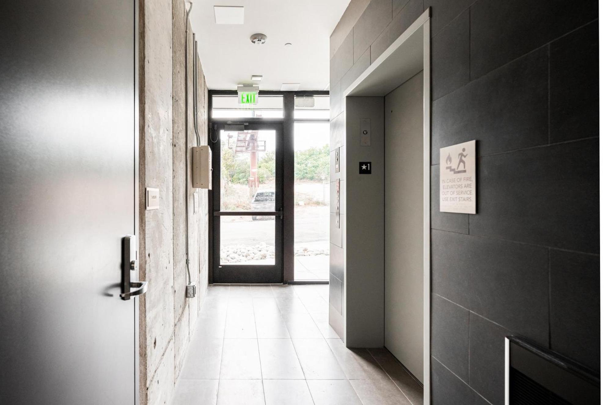 Brand New Condo - Walk To Empower Stadium - Tesoro Denver Luaran gambar